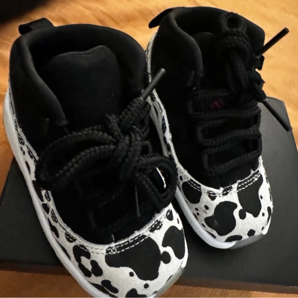 Retro 11 toddler size 7